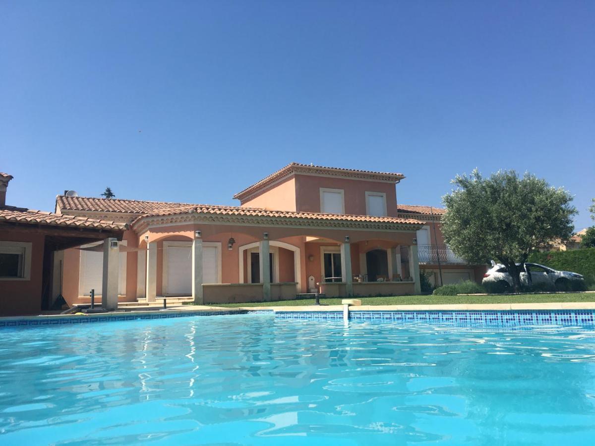 Villa Et Maisonnette Provencales Carpentras Buitenkant foto